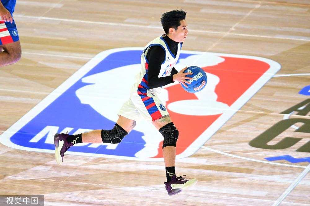 蓝战袍走上 蓝战袍走上