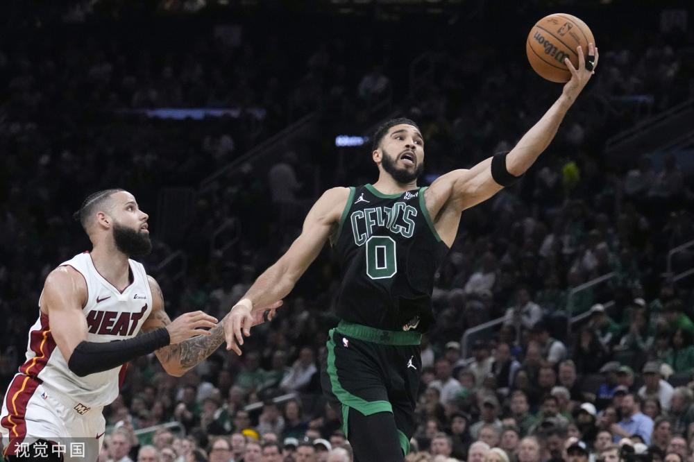 中场三人组 中场三人组